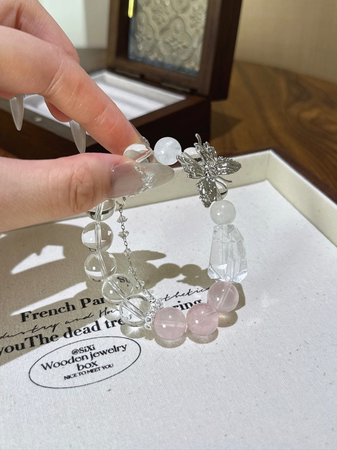 ▫️▪️ Pink crystal white crystal white ghost bracelet
